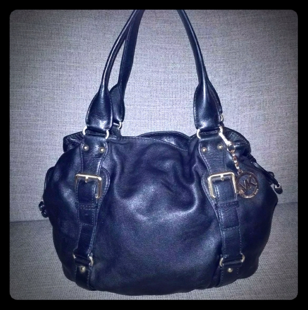 Michael Kors Blk Pleated Leather Drawstring Hobo